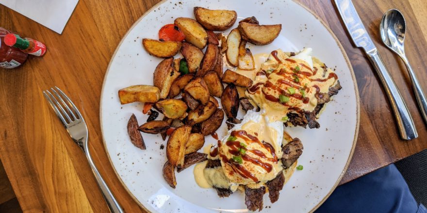 Hotels near me free breakfast