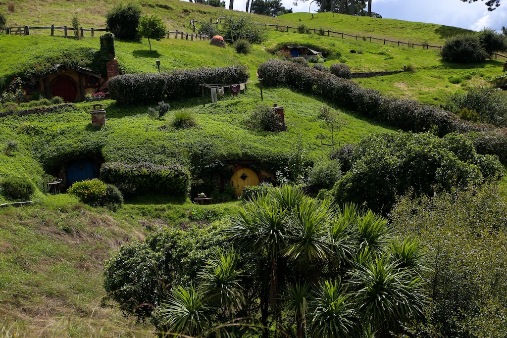 Hobbit holes Hobbiton Movie Set Tour