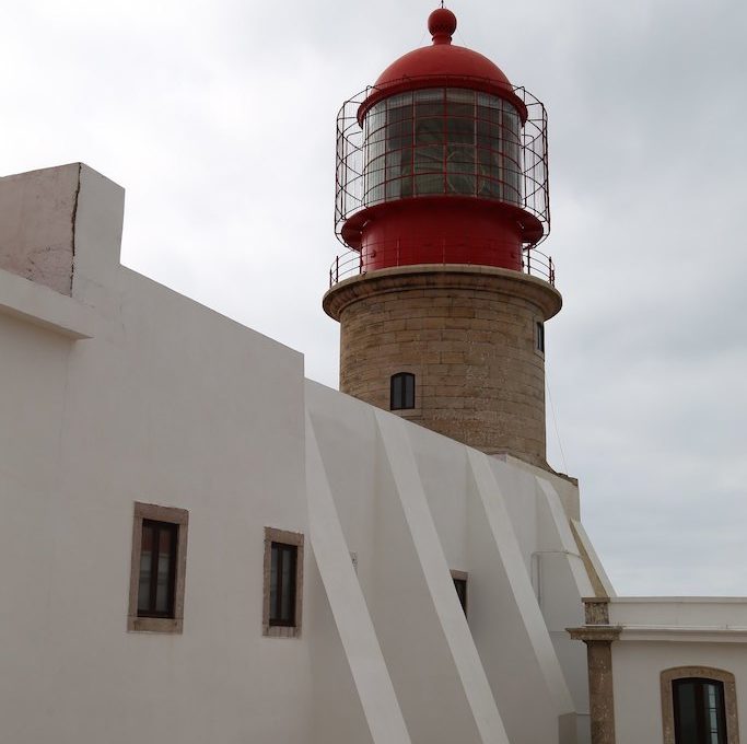 Red lighthouse at Farol do Cabo de São Vicente