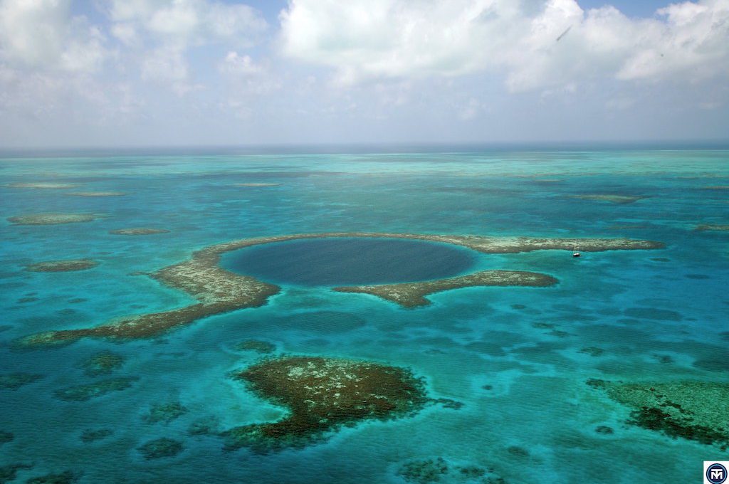 The blue hole in Belize