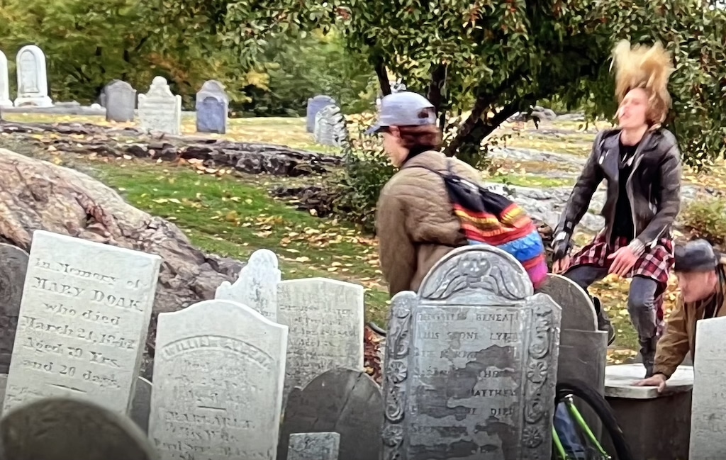 Old Burial Hill Cemetery in Hocus Pocus movie.
