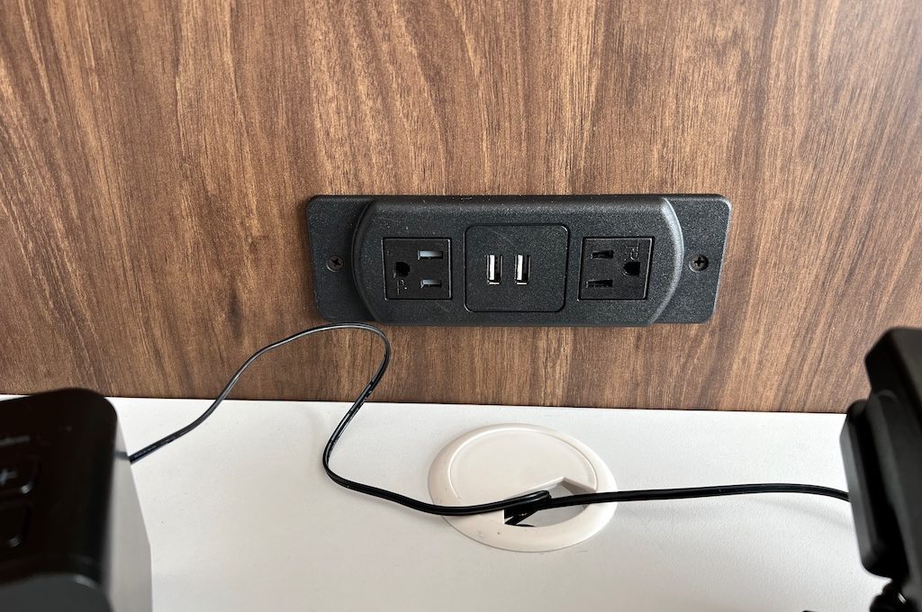 Hotels Room USB Ports Outlet