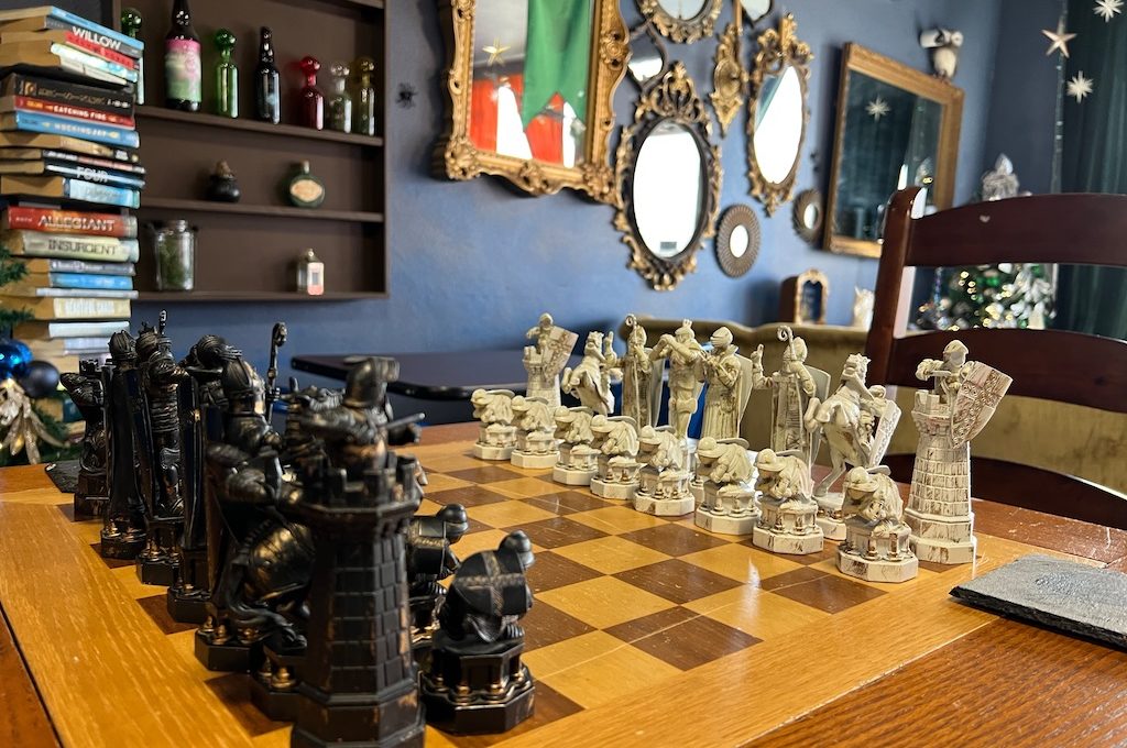 Coffee Mugg Harry Potter chess board
