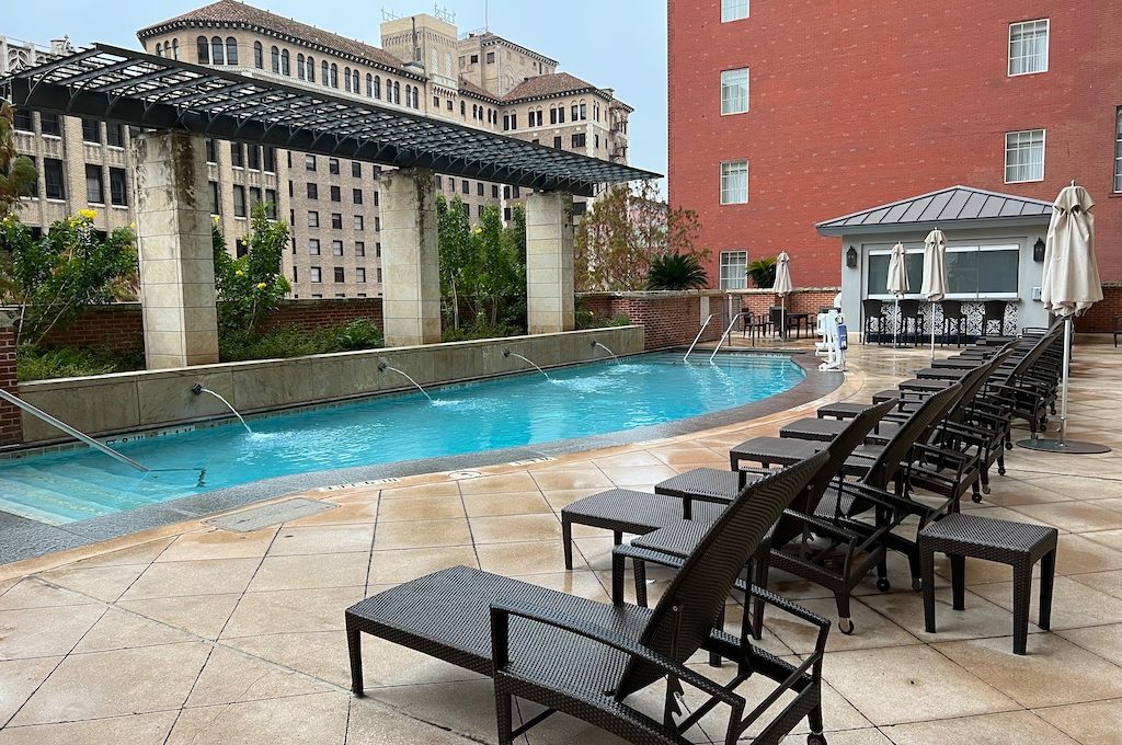 Westin Riverwalk San Antonio pool