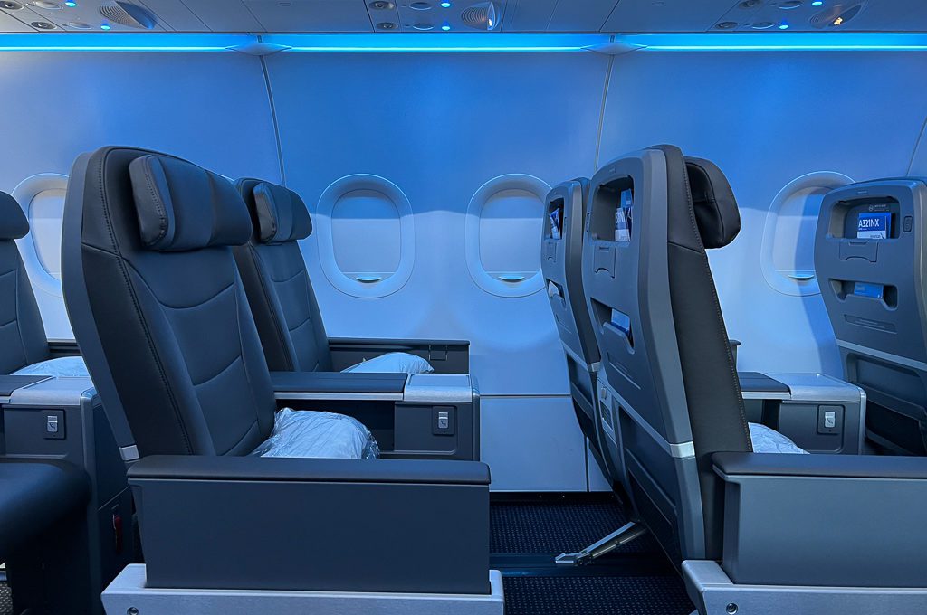 American Airlines A321 First Class Hawaii cabin