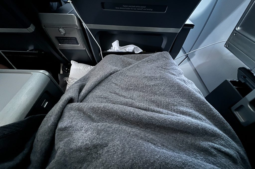 American Airlines A321 First Class Hawaii blanket