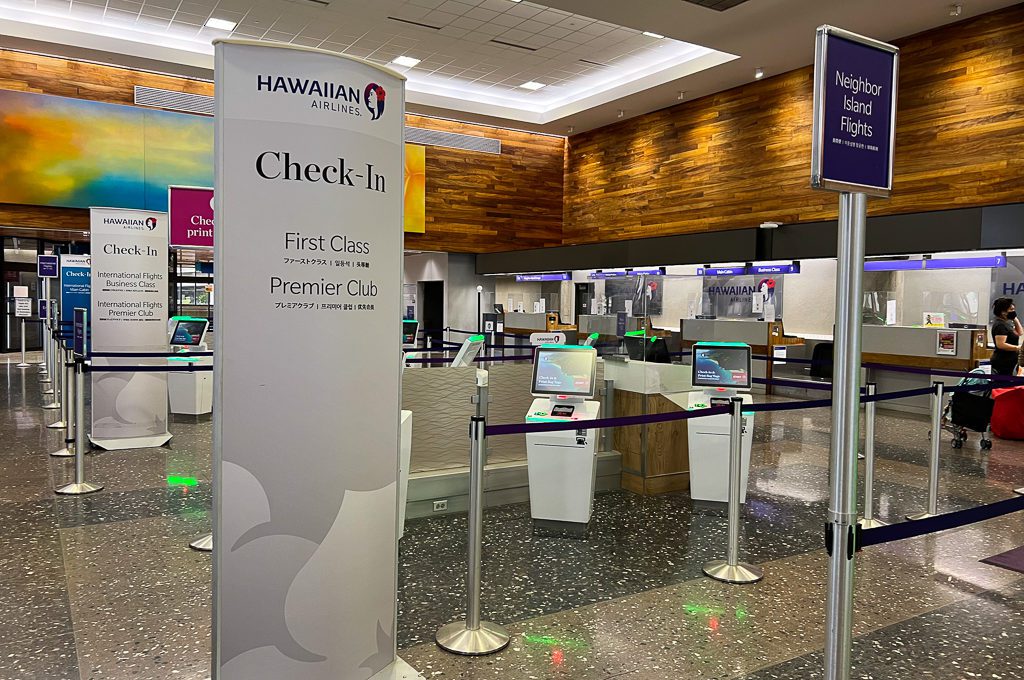 Hawaiian Airlines First Class check-in hnl