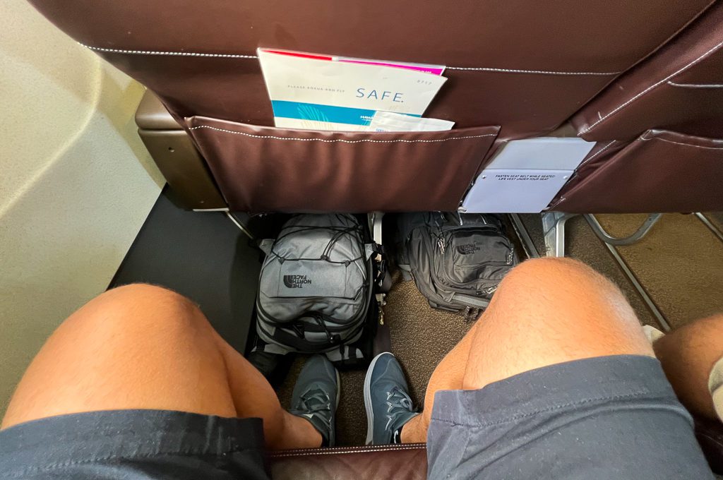 Hawaiian Airlines First Class Boeing 717-200 leg room