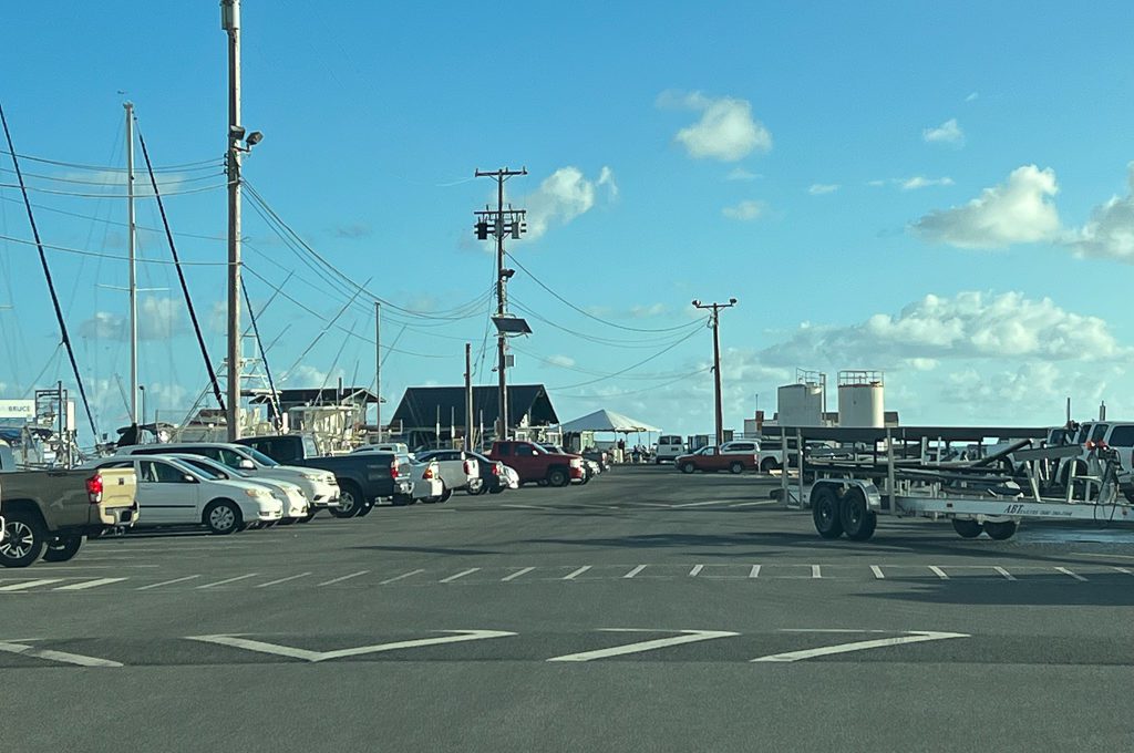 He’eia Kea Harbor parking lot