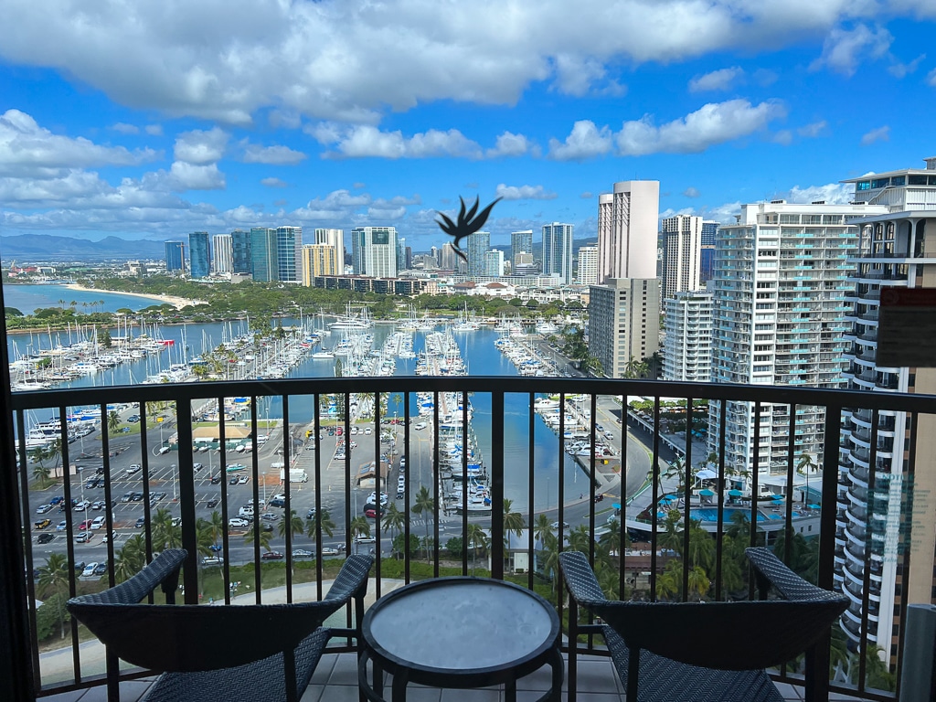 Hilton Hawaiian Village Waikiki Beach Resort Review [2022] - UponArriving