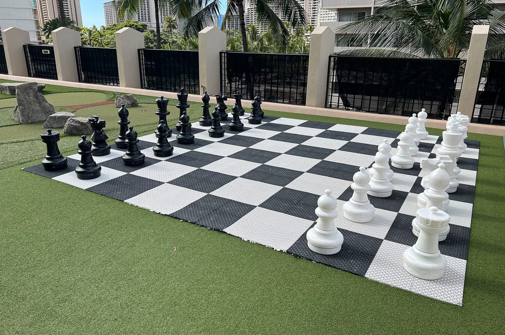 Holiday Inn Express Waikiki chess