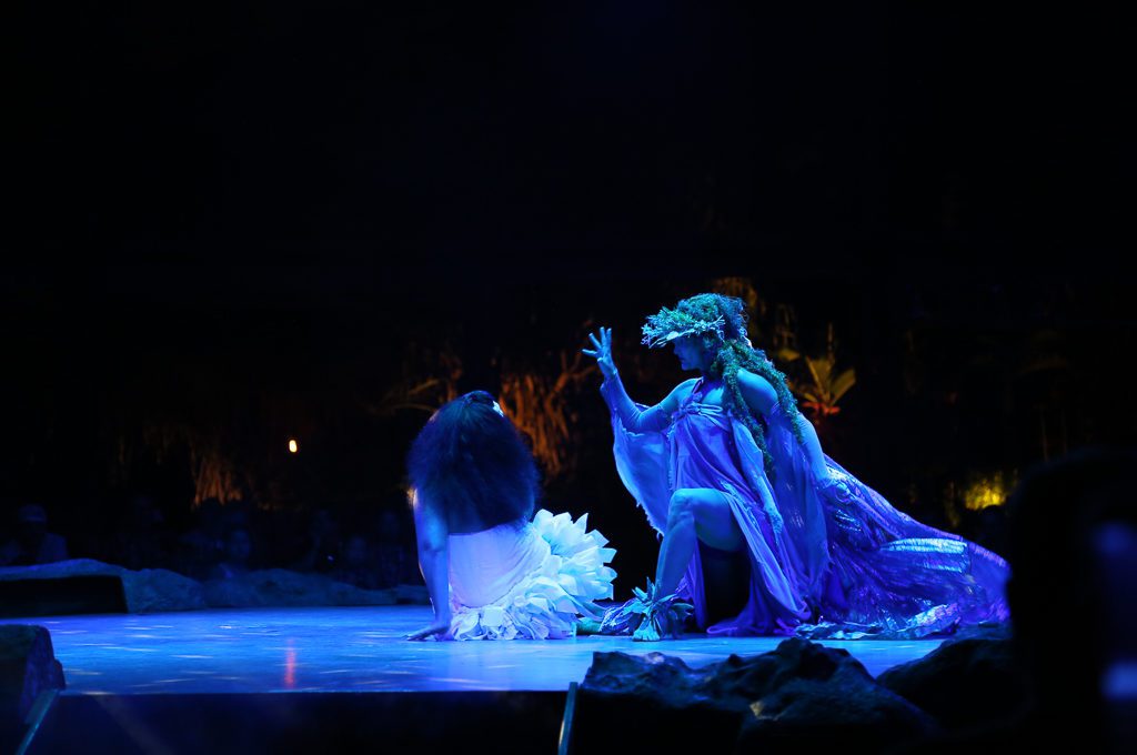 Luau Kalamaku dancers