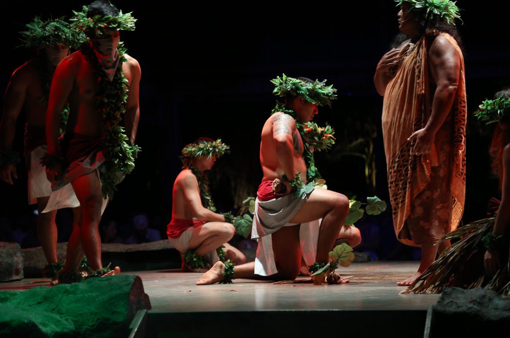 Luau Kalamaku dancers