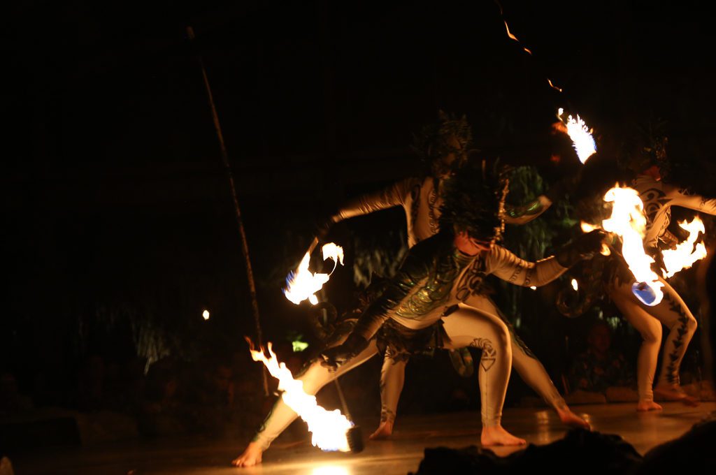 Luau Kalamaku fire dancers