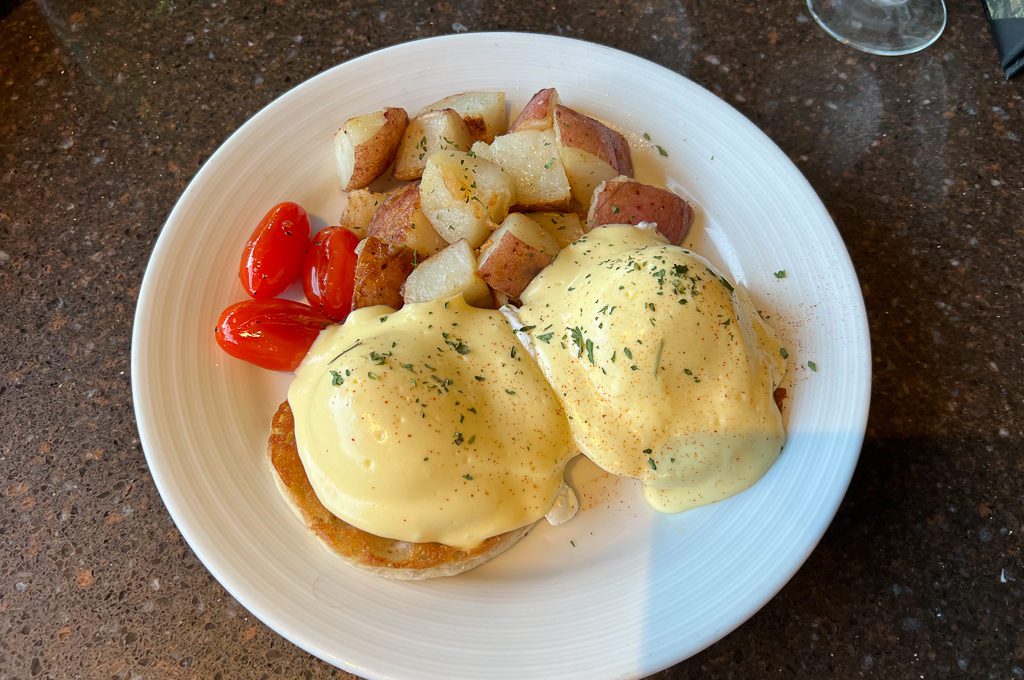 hotel breakfast