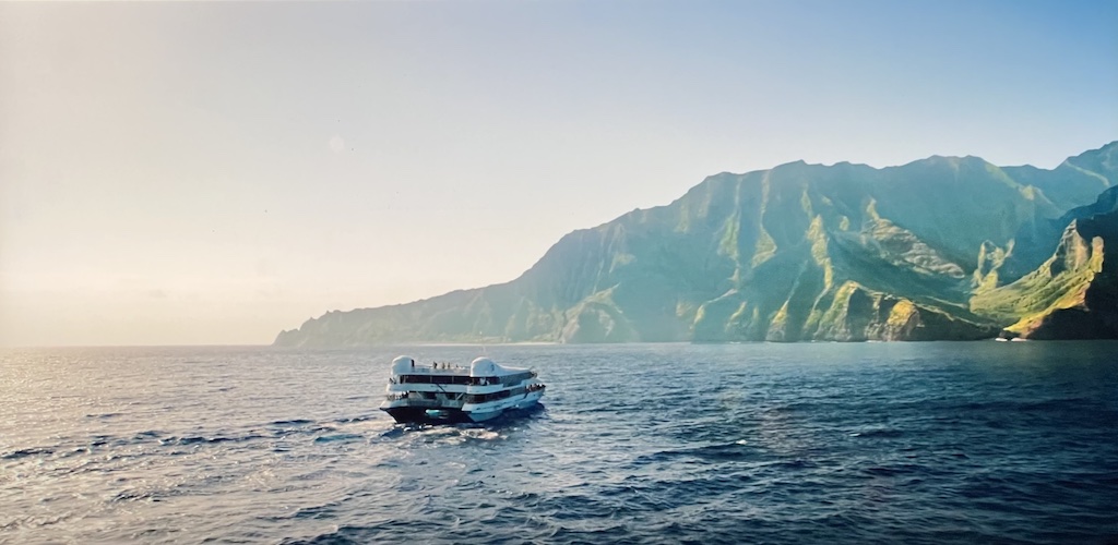 Na Pali Coast, ferry arriving Jurassic World movie scene.