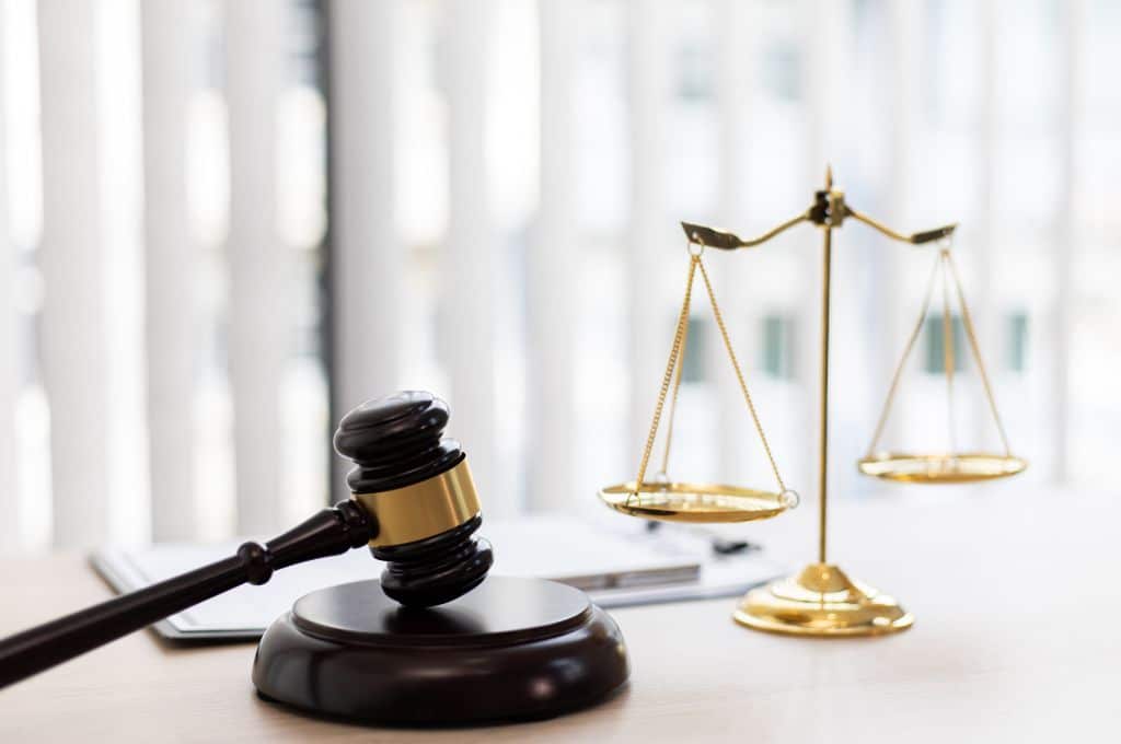 Scales of justice and Gavel 