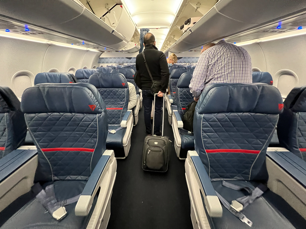 Delta first class carry on deals