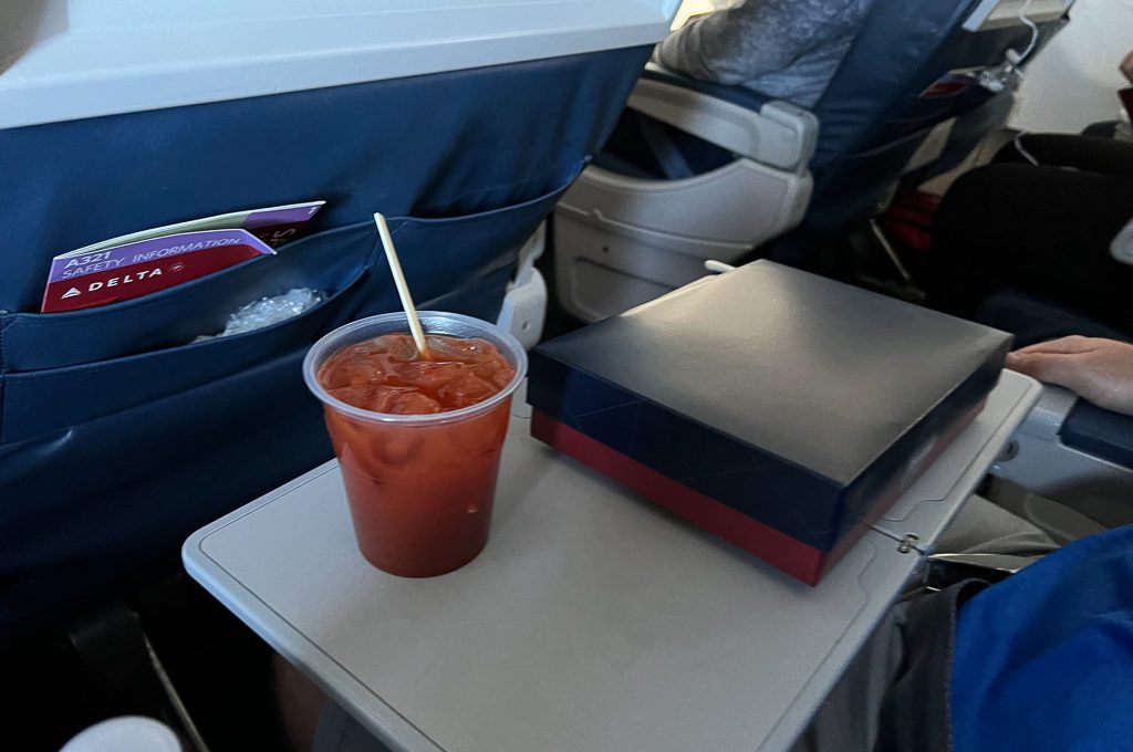 Delta First Class cabin A321-200 drink