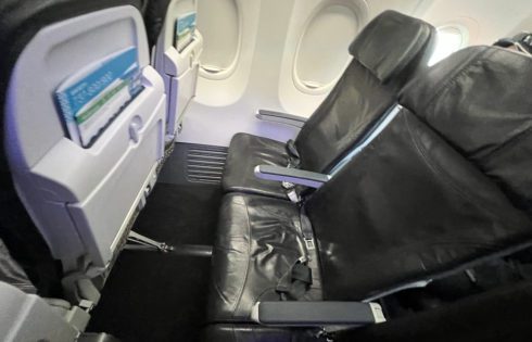 Alaska-Airlines-Premium-Class-03 - UponArriving