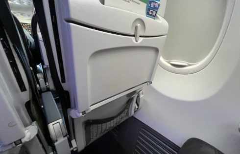 Alaska-Airlines-Premium-Class-05 - UponArriving