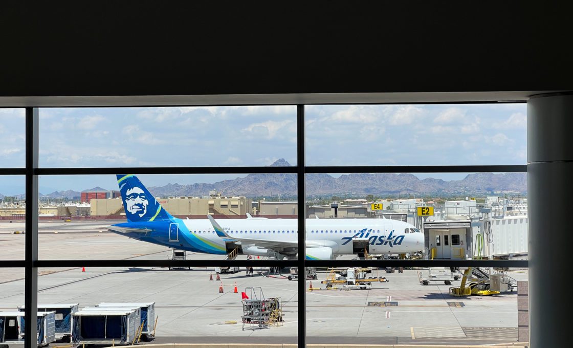 alaska airlines pet travel to hawaii