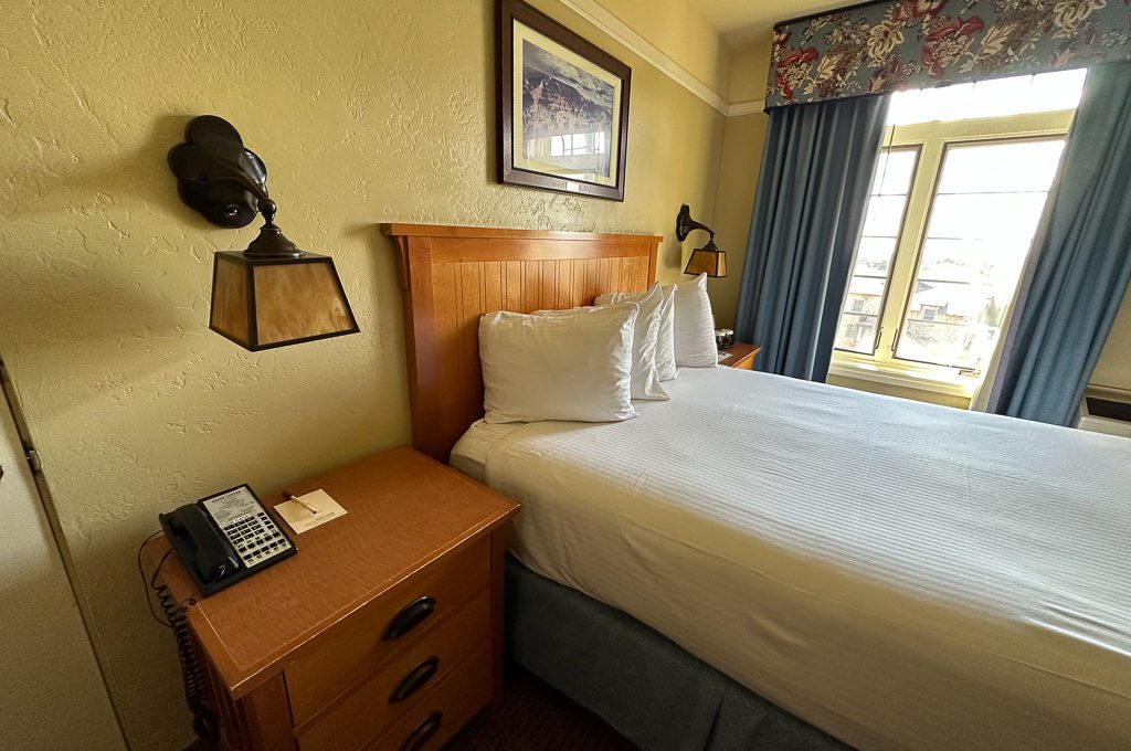 El Tovar Hotel Grand Canyon bedroom