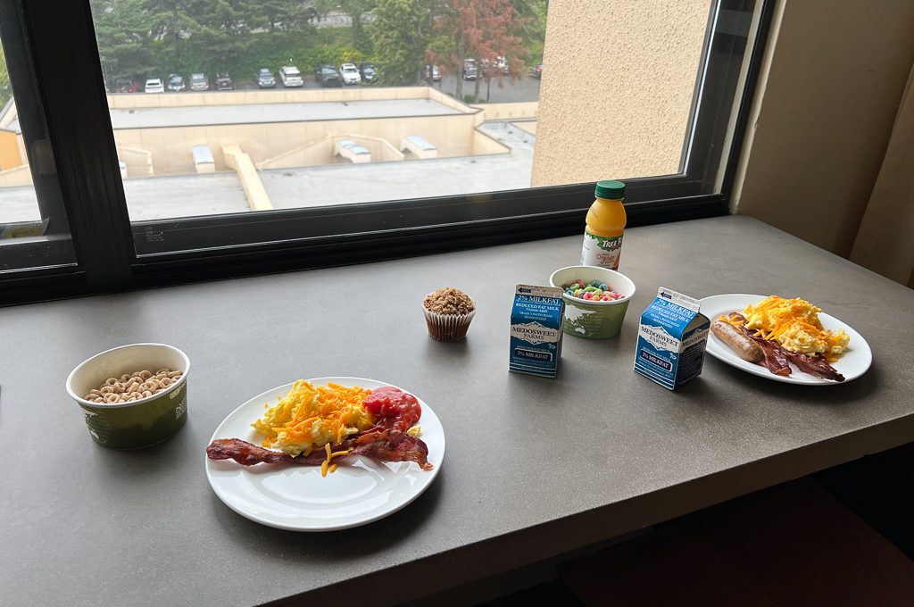 Marriott Seattle Airport lounge breakfast items