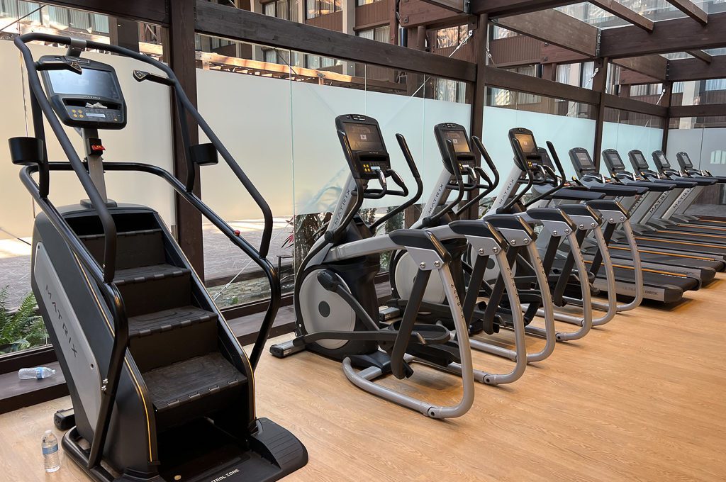 Marriott Seattle Airport gym