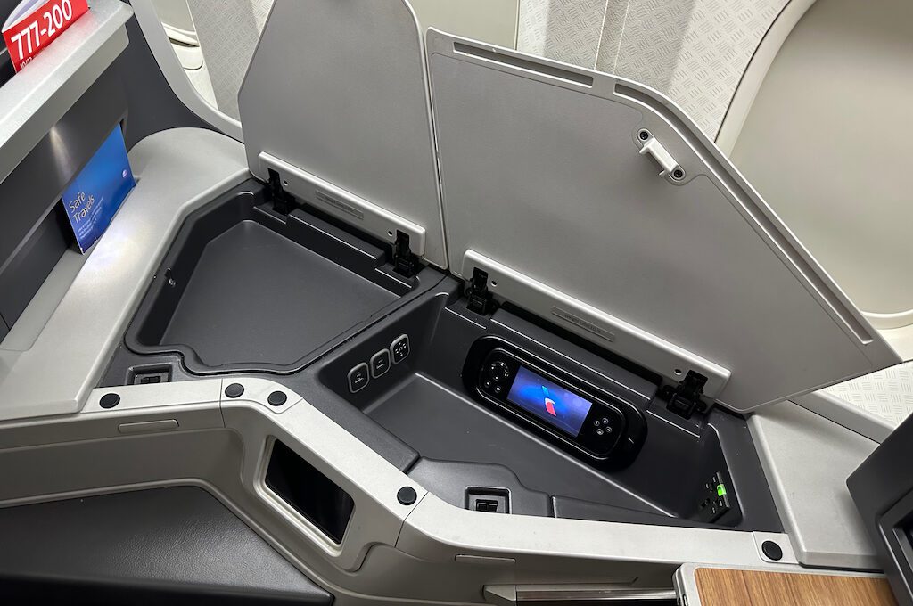 American Airlines 777-200 Business Class seat