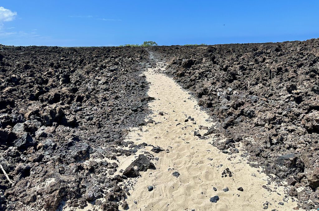 Makalawena Beach trail