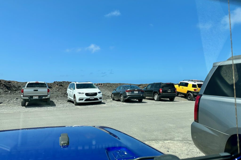 Makalawena Beach parking lot