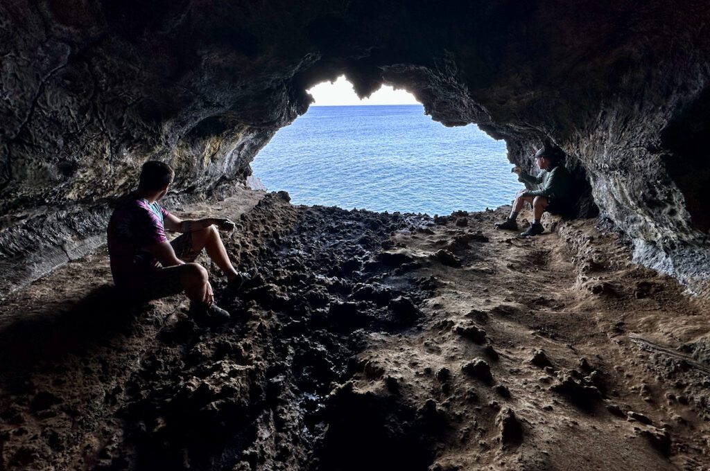 Easter island lava tube 