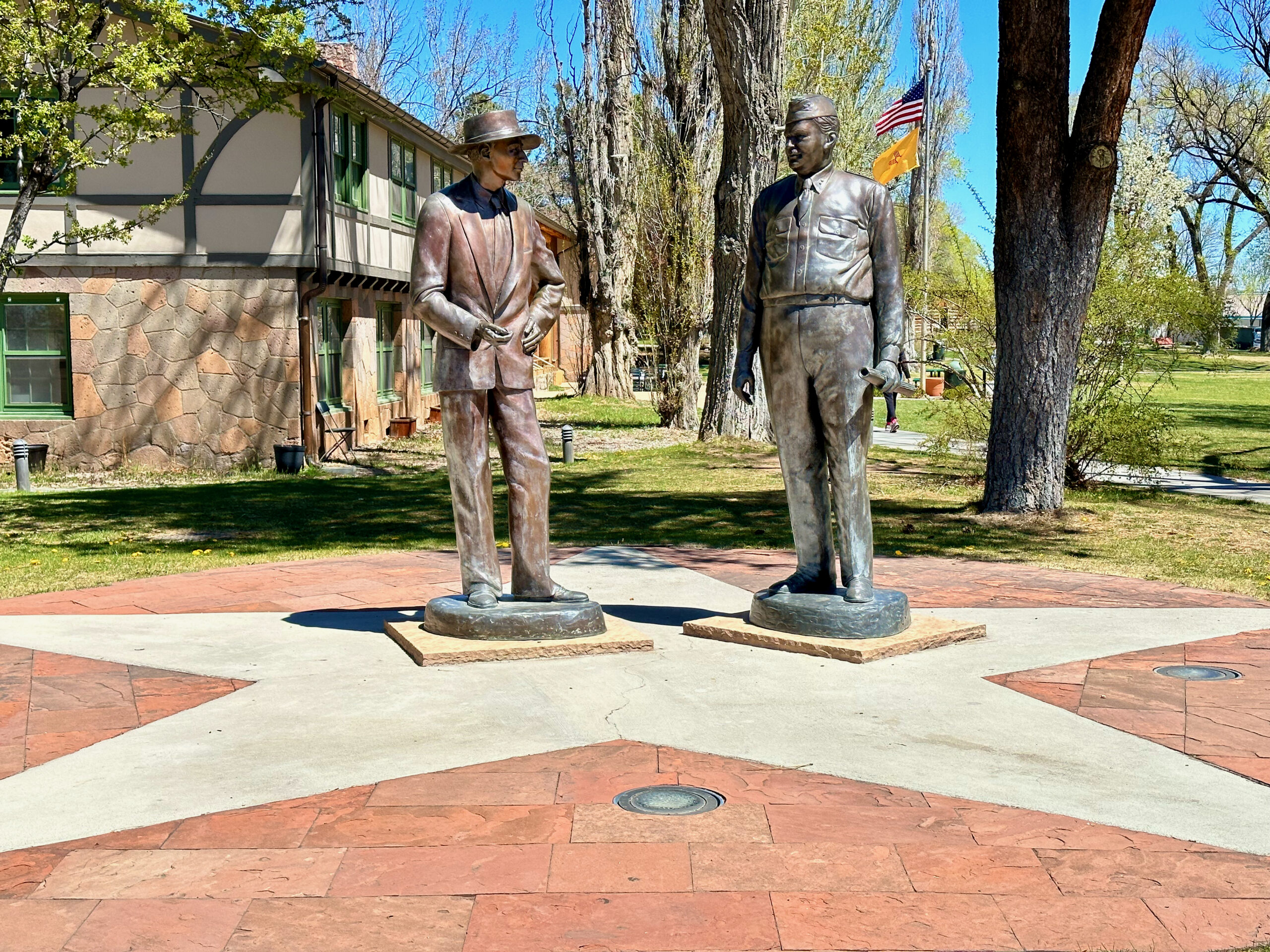 Los Alamos statues