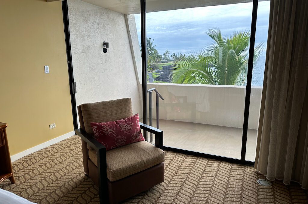 Outrigger Kona Resort Club Deluxe Oceanfront Suite 