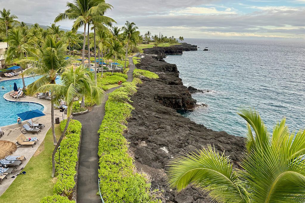 Outrigger Kona Resort Voyager 47 Club Lounge views