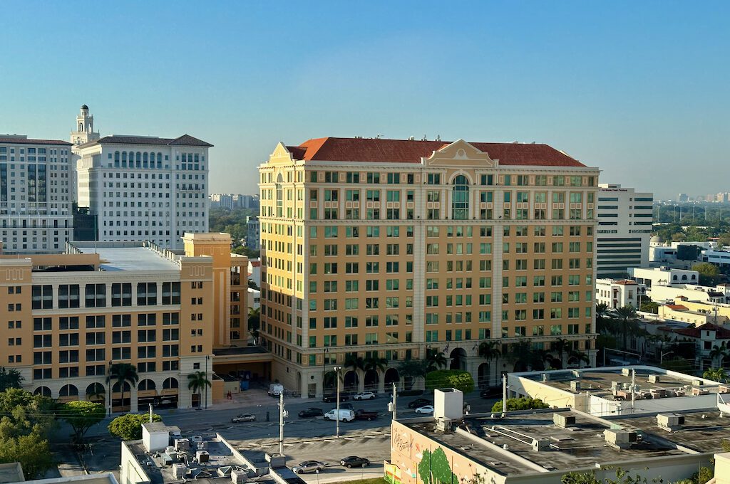 Hotel Colonnade Coral Gables bi level room view