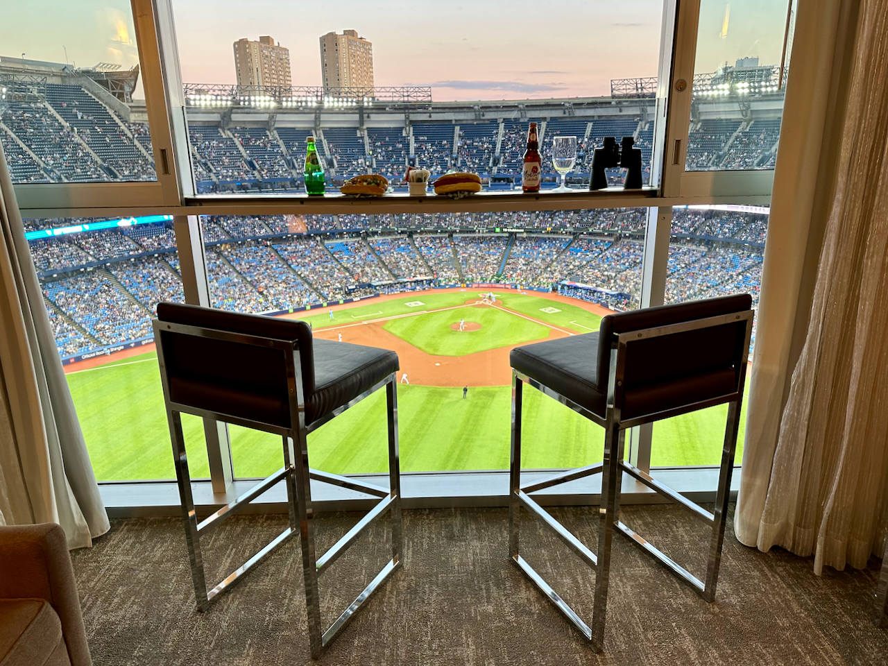 toronto blue jays stadium hotel