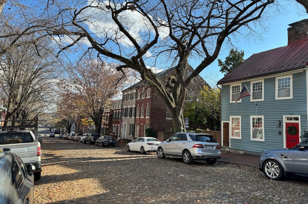 Captains Row in Old Town Alexandria houses