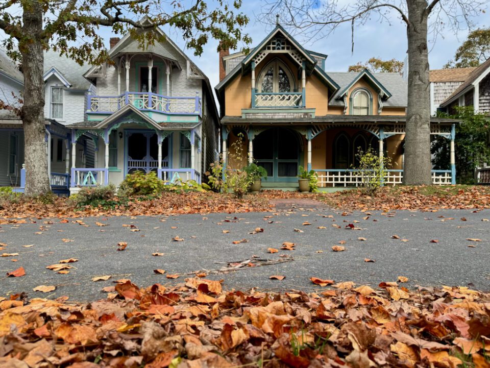 Martha’s Vineyard Gingerbread Houses Guide Visiting and Booking