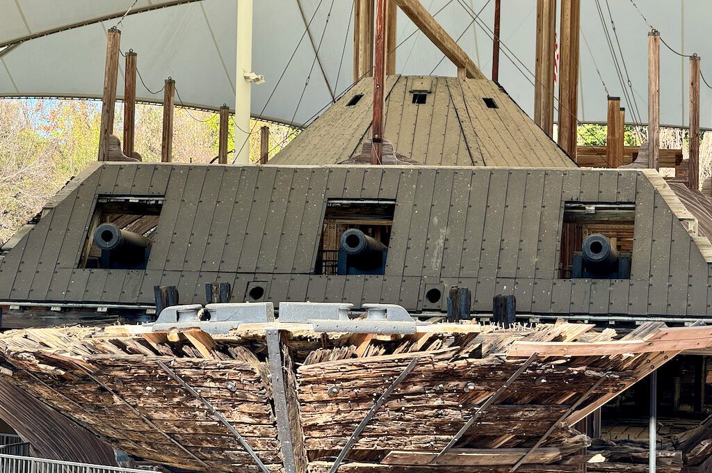 USS Cairo canons