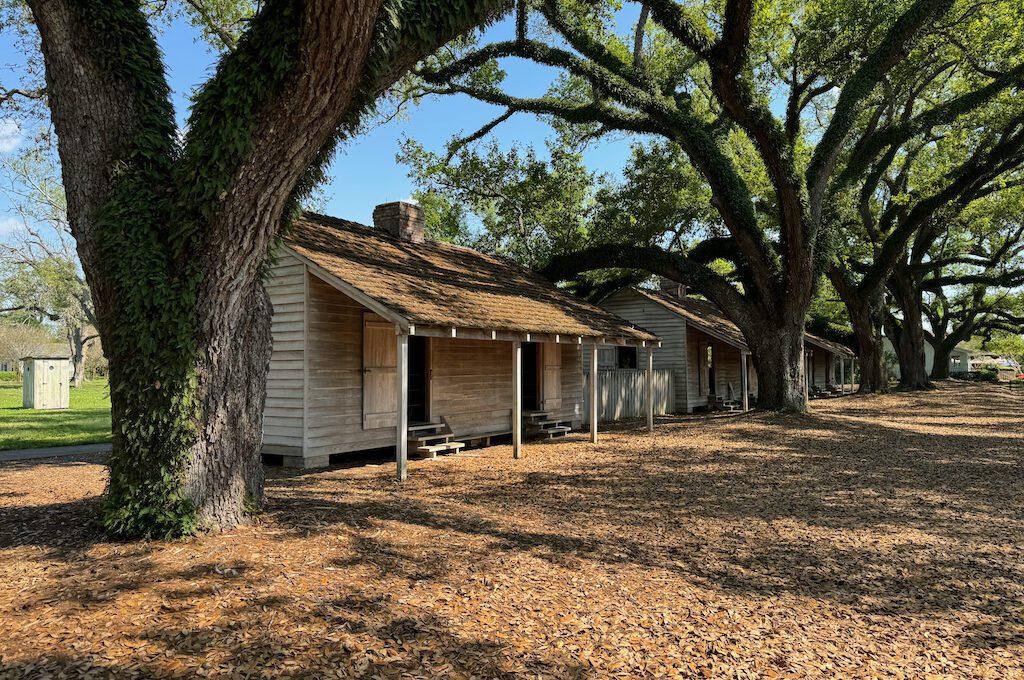 Oak Alley Plantation slave houses