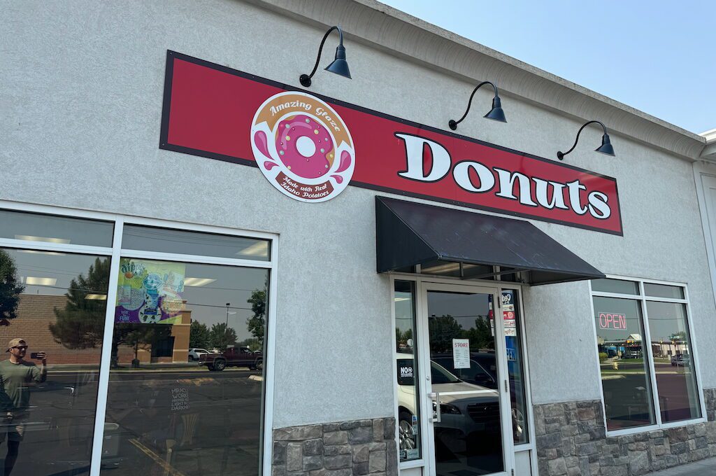 Amazing Glaze Donuts exterior