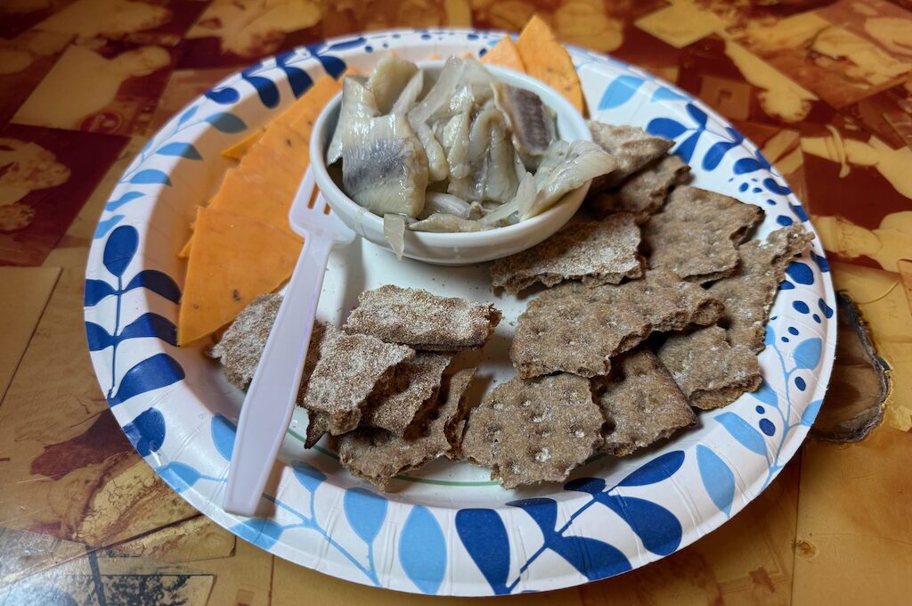 Pickled herring, crisp rye crackers and Bond-Ost at Öl Stuga