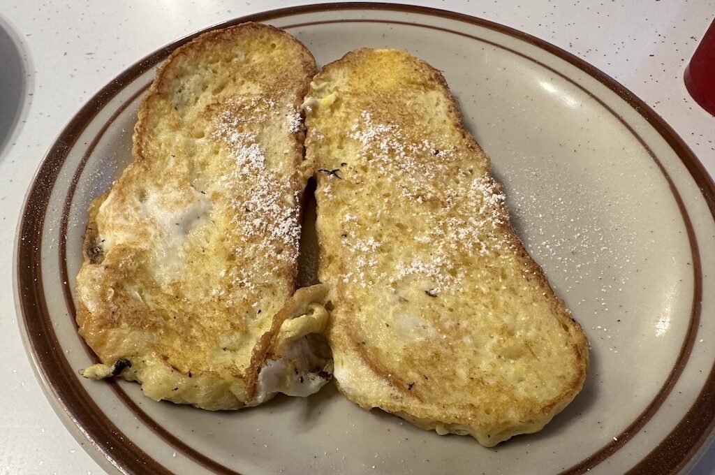 Suomi Restaurant breakfast french toast