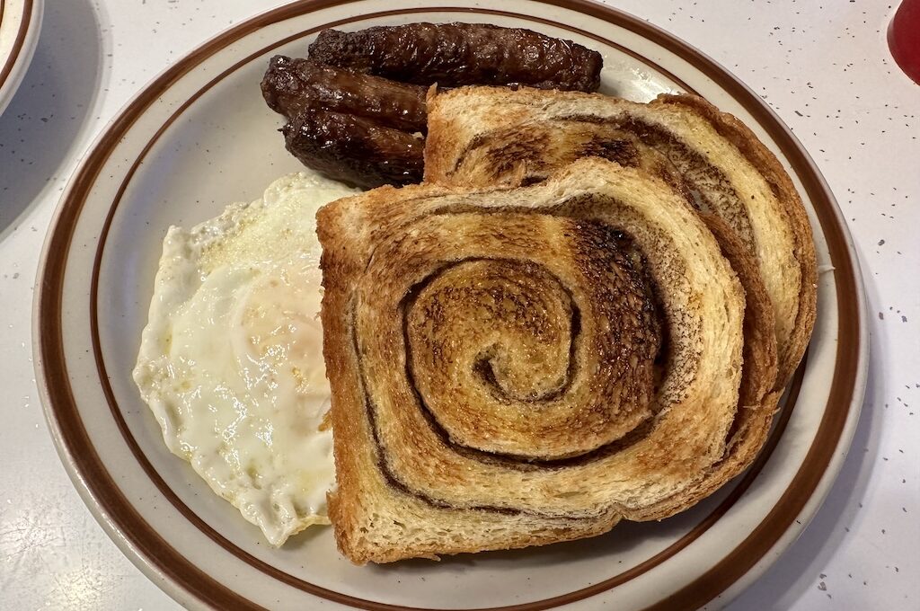 Suomi Restaurant breakfast