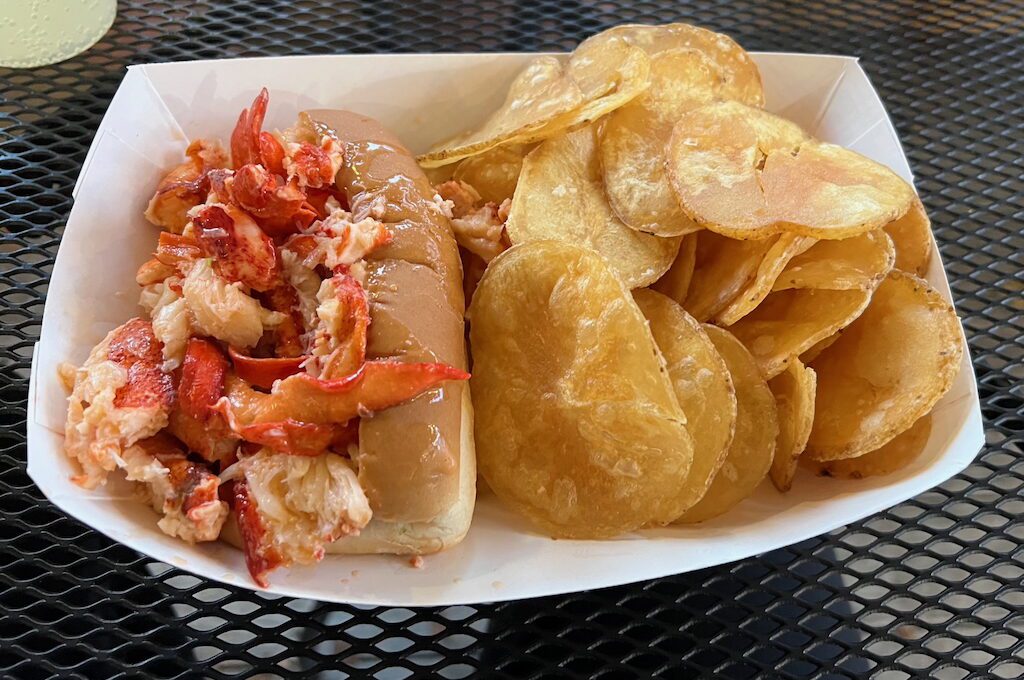 The Lobster Shanty lobster roll