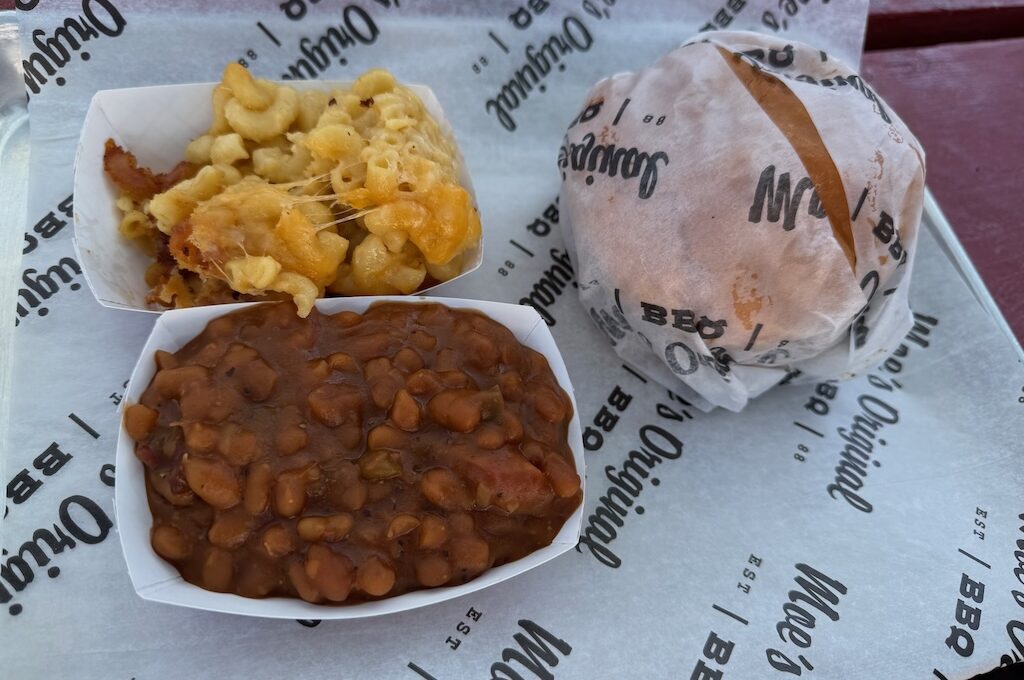 Sandwich with macaroni and cheese and baked beans